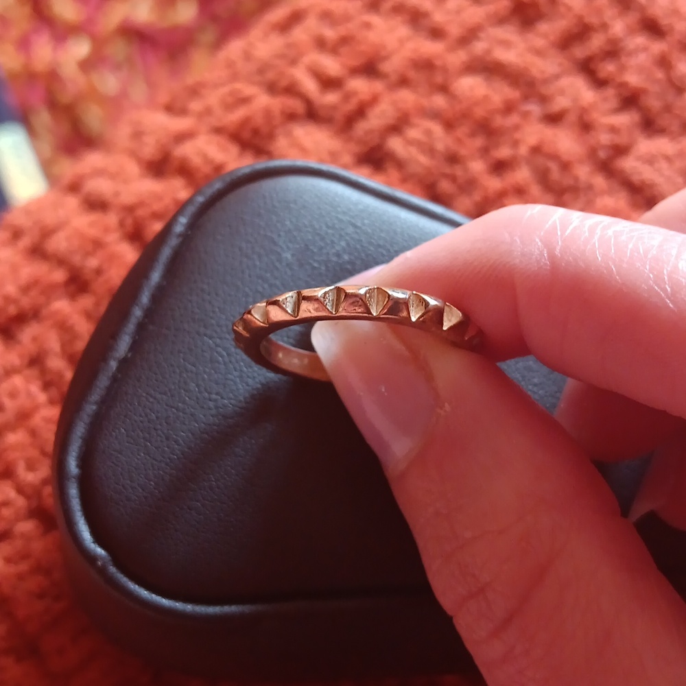 Pyramid Golden/Copper Color Ring - Picture 2 of 5
